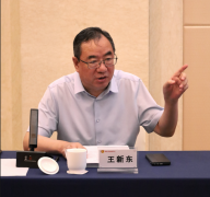 学会理事长、总评专家评委会主任委员王新东讲话
